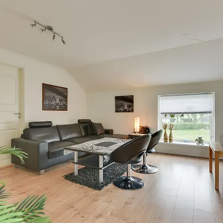 Bjerndrup Lejlighed شقة Bjerndrup