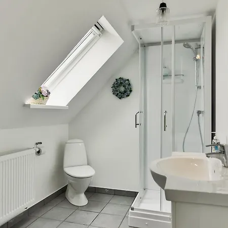 Bjerndrup Lejlighed شقة